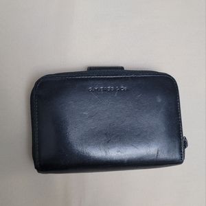 Vintage GH Bass Black Bi-Fold Full Grain Leather Wallet